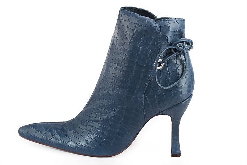 Denim blue women's ankle boots with laces at the back. Tapered toe. Very high spool heels. Profile view - Florence KOOIJMAN